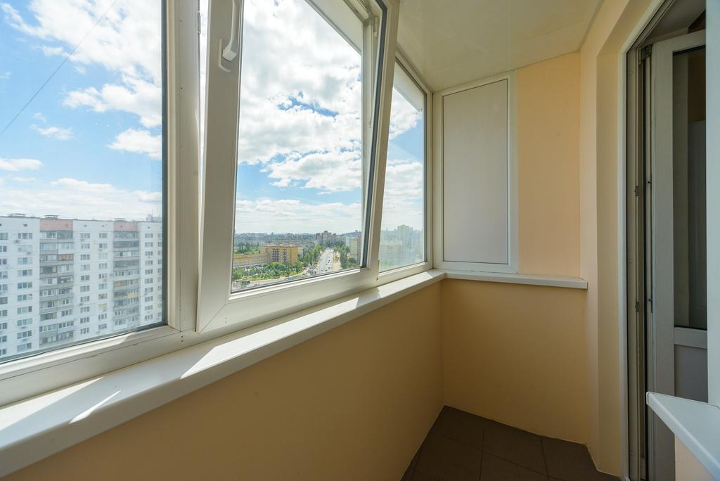 Artal Apartment On Obolonskaya Square 3 Kyiv Exterior photo